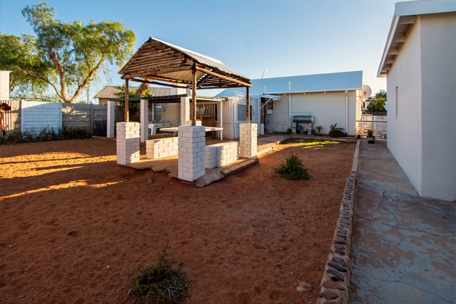 2 Bedroom Property for Sale in Flora Park Northern Cape